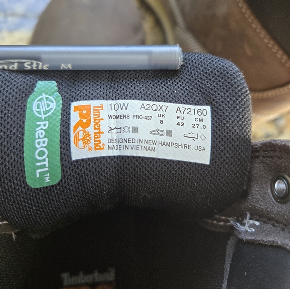 New In Box Timberland Brown Women's Boots Size 10 Wide - Picture 9 of 10